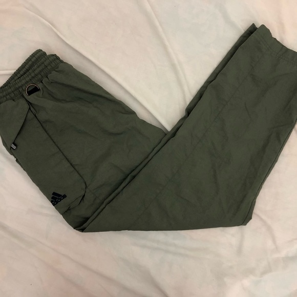 Navy green adidas track pants. Size mens M but dit more like an L. - Picture 1 of 8